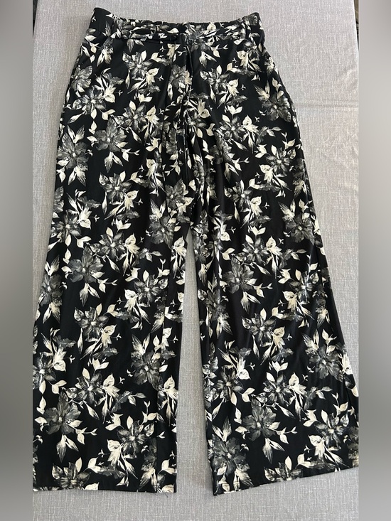 Studio 253 Pants - Wide Leg Floral Boho Pants Black & White